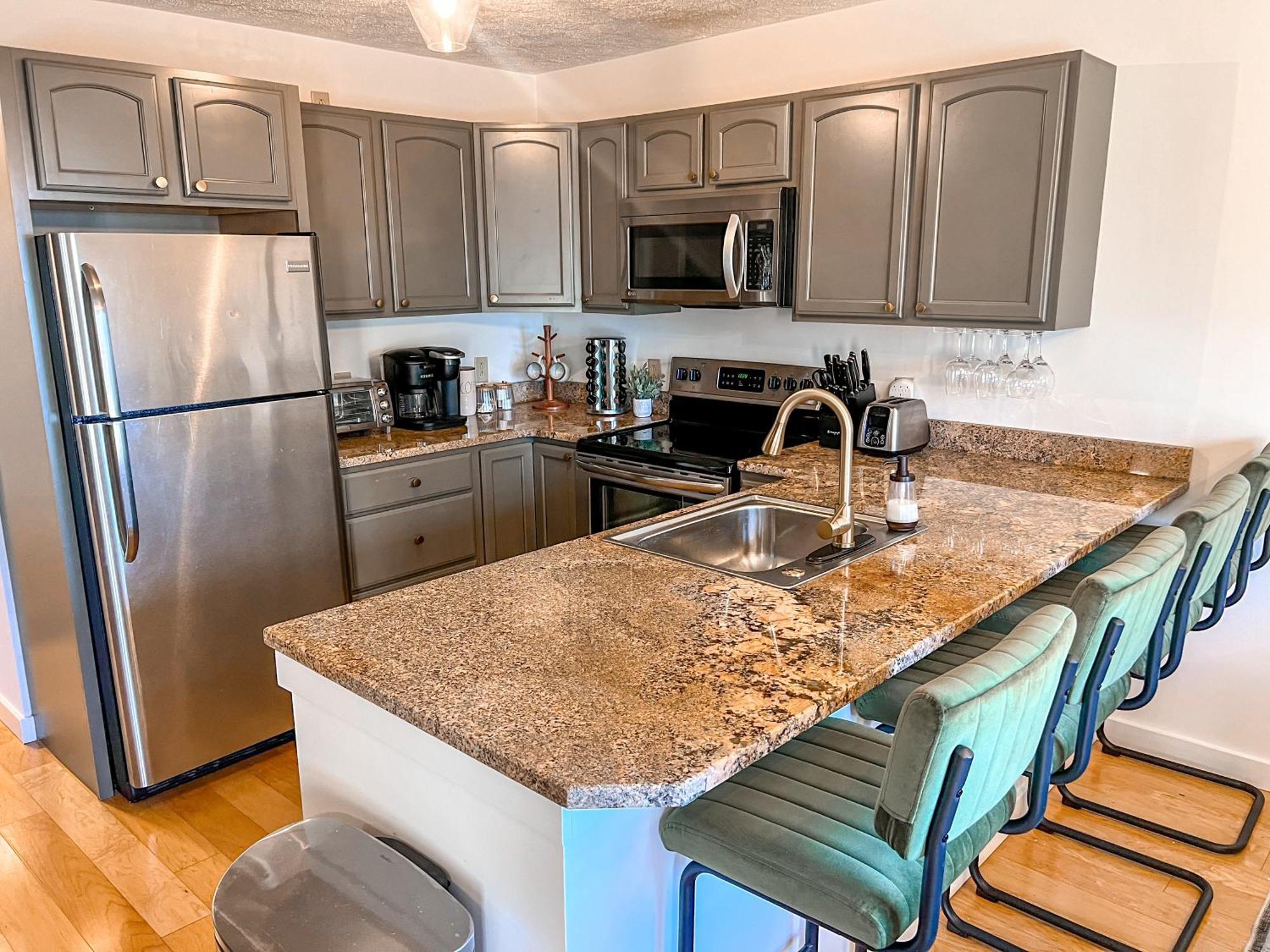 Remodeled Summit Condo At Snowshoe - Modern & Cozy Екстериор снимка