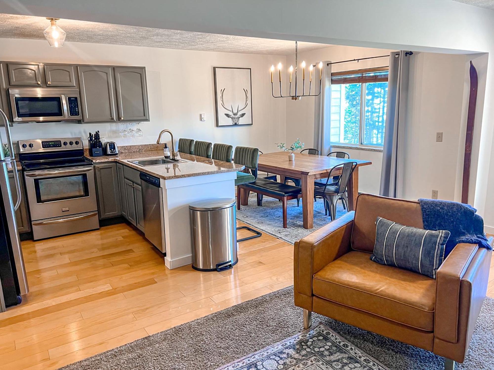Remodeled Summit Condo At Snowshoe - Modern & Cozy Екстериор снимка