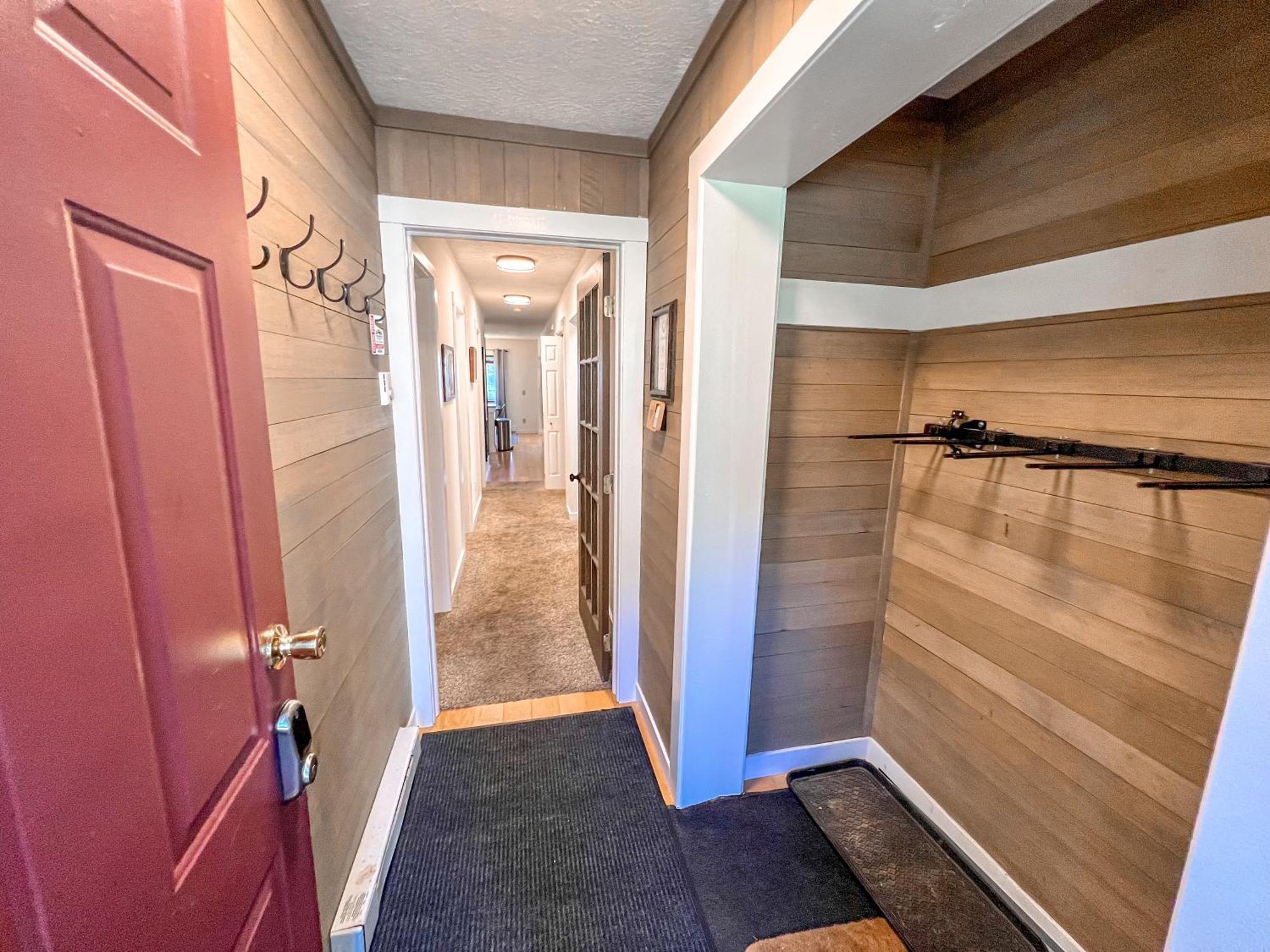 Remodeled Summit Condo At Snowshoe - Modern & Cozy Екстериор снимка