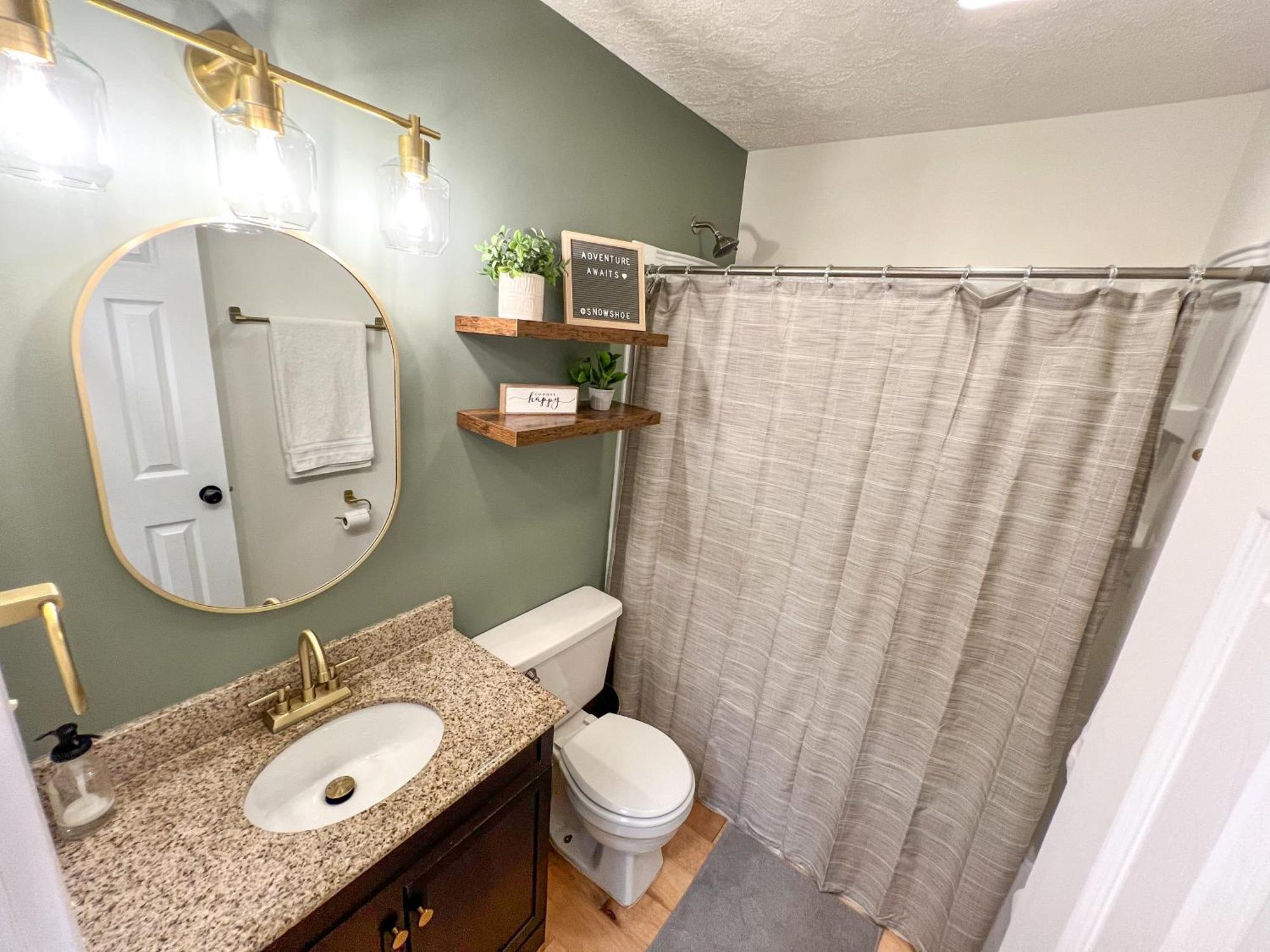 Remodeled Summit Condo At Snowshoe - Modern & Cozy Екстериор снимка