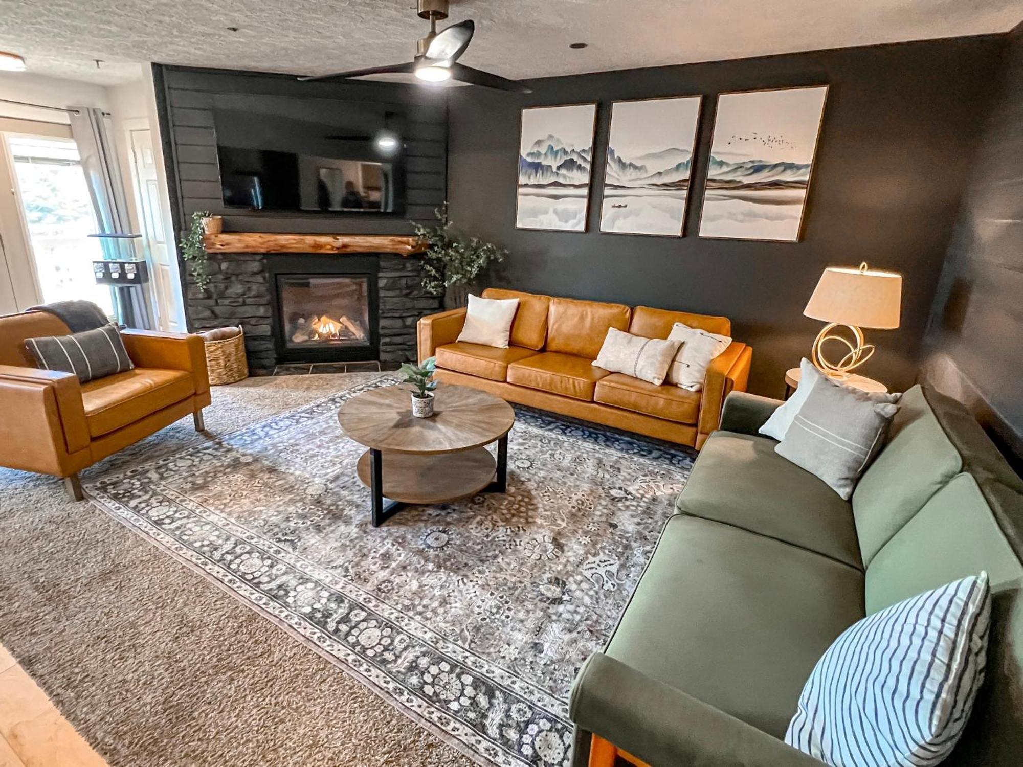Remodeled Summit Condo At Snowshoe - Modern & Cozy Екстериор снимка